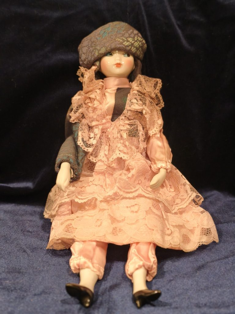 Photo 2 of the piece